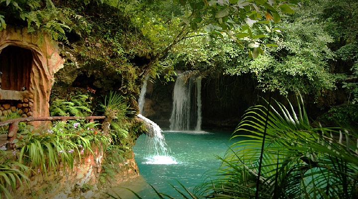 Kawasan 6 Kawasan Falls