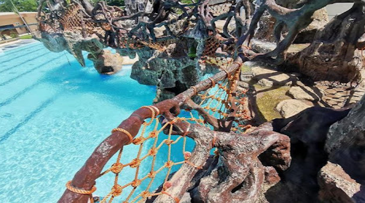 9 Port Royale Waterpark Resort
